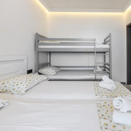 Ivana Black & White - * Marusici (Split-Dalmatia)