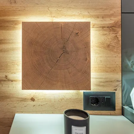 Ivana Black & White - شقة *