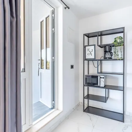 Ivana Black & White - شقة Marusici (Split-Dalmatia)