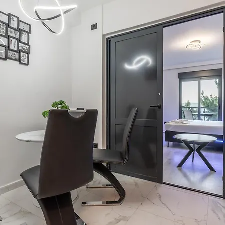 Ivana Black & White - Marusici (Split-Dalmatia)