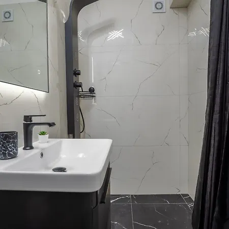 Ivana Black & White - * Marusici (Split-Dalmatia)